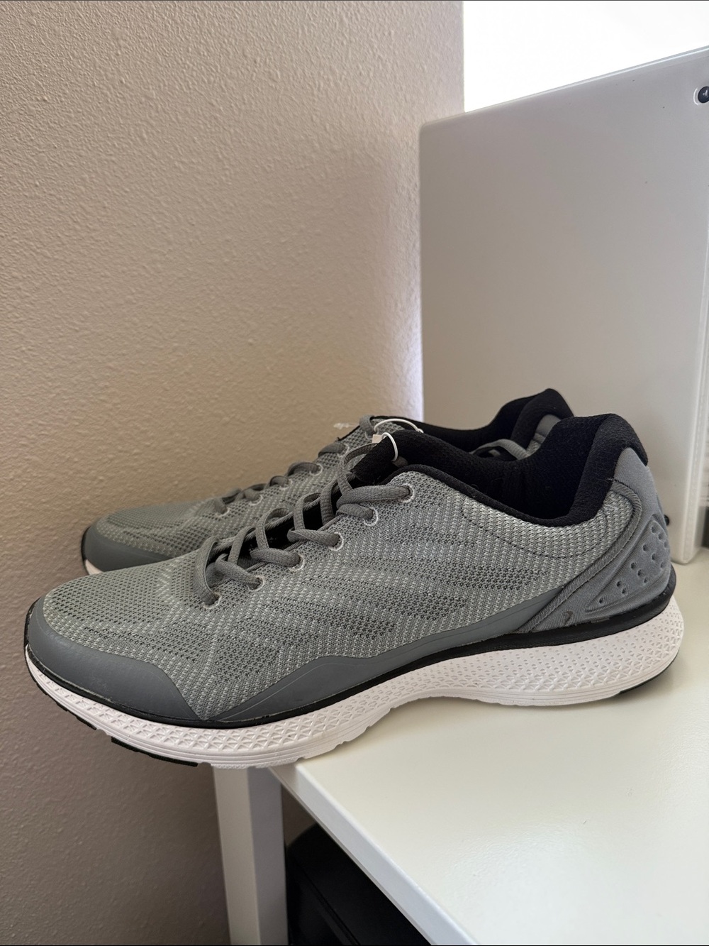 Fila Men's Gray and Black Athletic Running Shoes